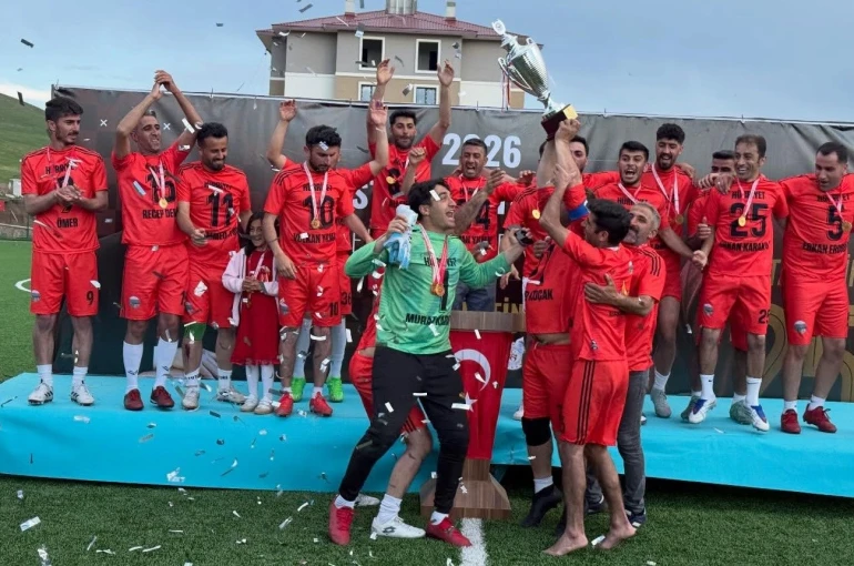 Tekman’da futbol şöleni: 2026 Mustafa Çiftçi sezonu şampiyonu Hürriyetspor oldu