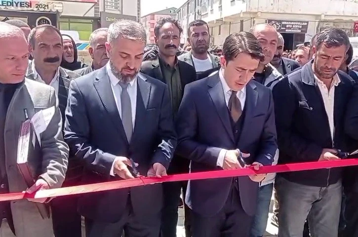 Tekman’da Gazze için hayır çarşısı kurdular 