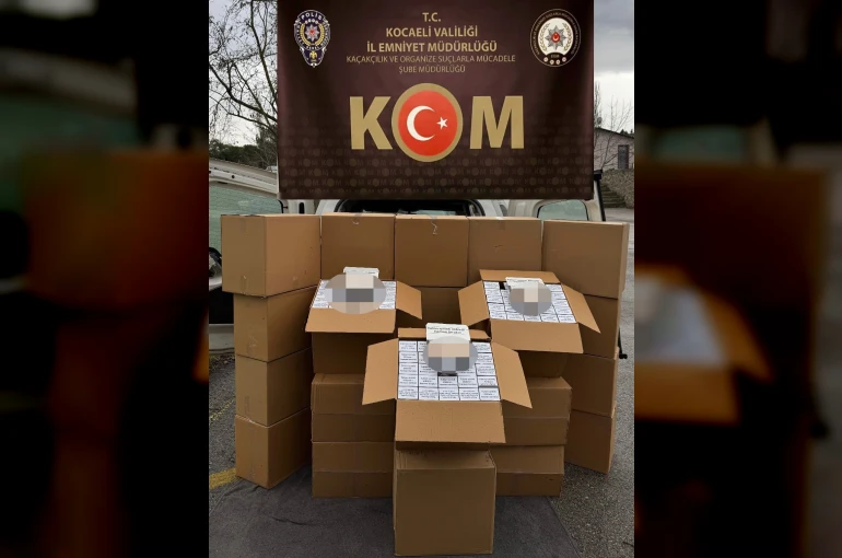 TEM Otoyolu’nda durdurulan araçta 300 bin adet makaron ele geçirildi