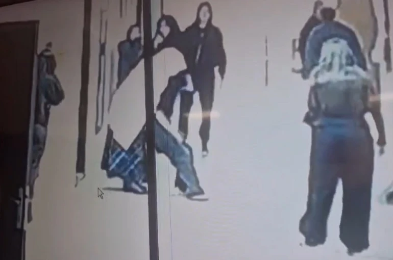Teneffüste ölümle burun buruna gelen öğrenciyi öğretmenleri hayata döndürdü