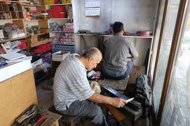 Tescilli Kahramanmaraş bıçakları bayrama hazırlanıyor