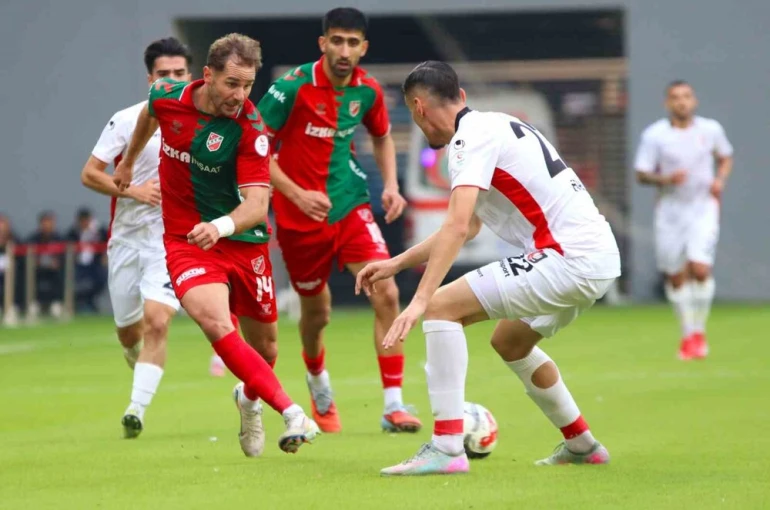 TFF 3. Lig: Karşıyaka: 1 - Uşakspor: 0