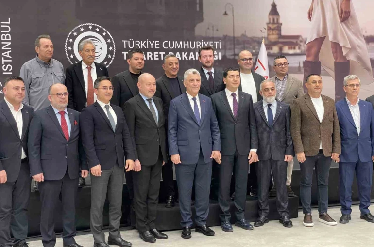 Ticaret Bakanı Bolat, Uluslararası Ayakkabı Moda Fuarı’nda konuştu