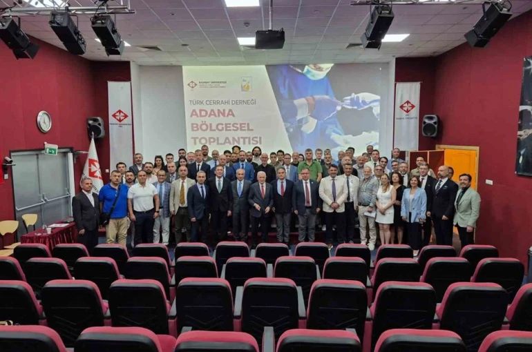 Tiroid cerrahisi Adana’da masaya yatırıldı