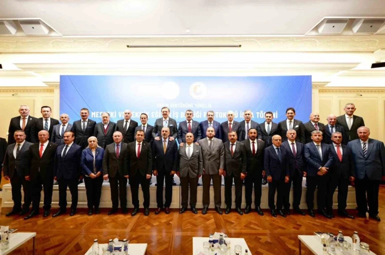 TOBB Başkanı Hisarcıklıoğlu: "MEB ile imzalanacak anlaşmayla tarım alanındaki 30 meslek lisesini Ticaret Borsalarımızla eşleştireceğiz"