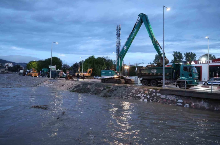 Tokat Belediyesi tarafından sel ve taşkın riskine karşı önlemler artırıldı
