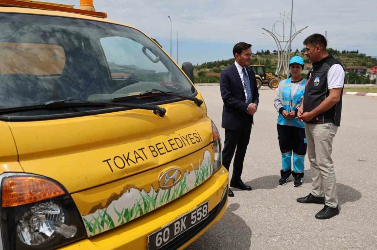 Tokat Belediyesi’nde çöp taksi direksiyonuna kadın eli değdi