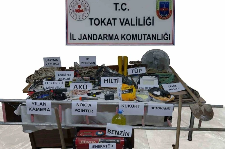 Tokat’ta kaçak kazı yapan 3 şüpheli suçüstü yakalandı