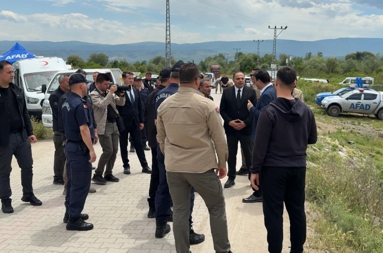 Tokat’ta kayıp iki kişiyi arama çalışmaları sürüyor