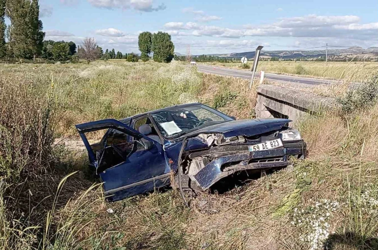 Tokat’ta otomobil şarampole uçtu: 1 ölü, 1 yaralı