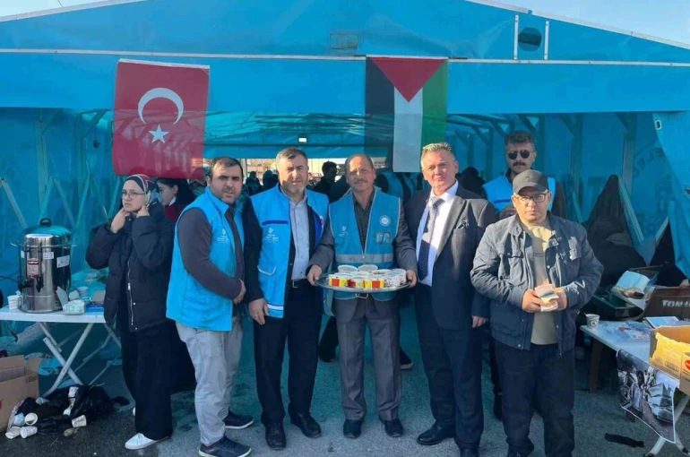 Tomarza’da Gazze için hayır panayırı yapıldı 