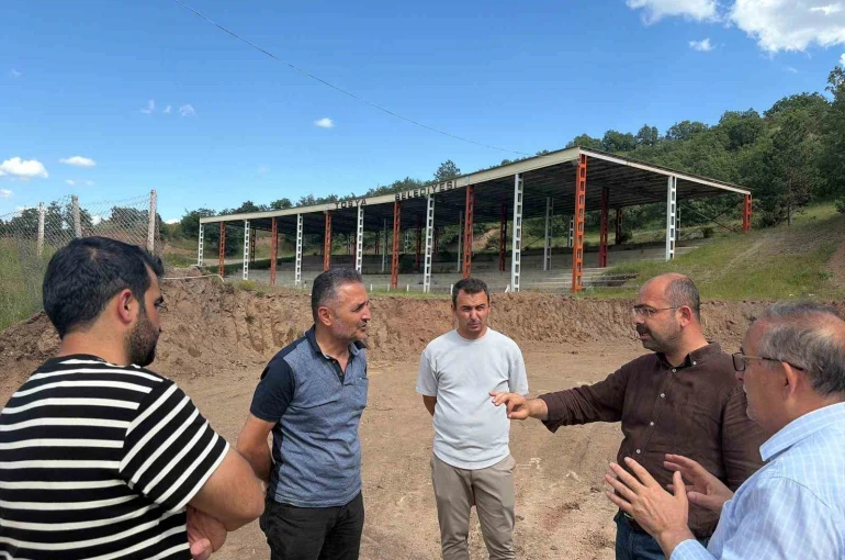 Tosya’da güreş sahasını yenileme çalışmaları sürüyor