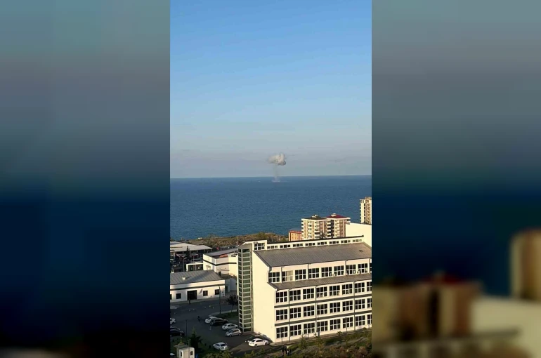 Trabzon açıklarında denizde patlama