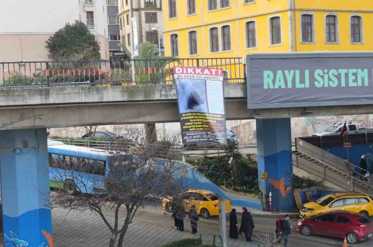 Trabzon’da garip afiş