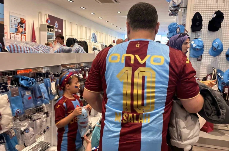 Trabzon’da Muhammed Salah forması çılgınlığı devam ediyor