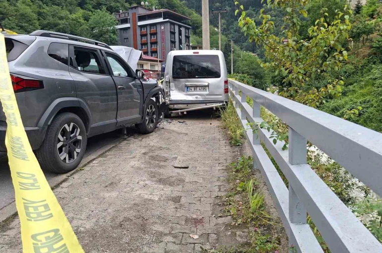 Trabzon’da trafik kazası: 7 Arap turist yaralı