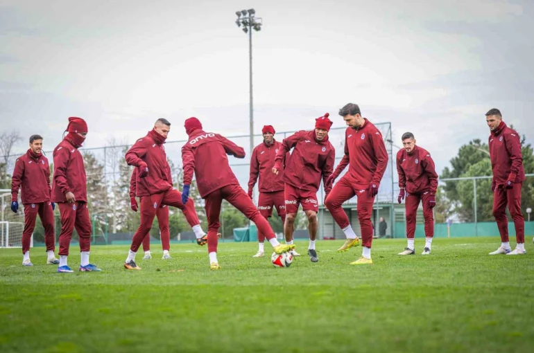 Trabzonspor hazırlıklarını tamamlayarak İstanbul’a hareket etti
