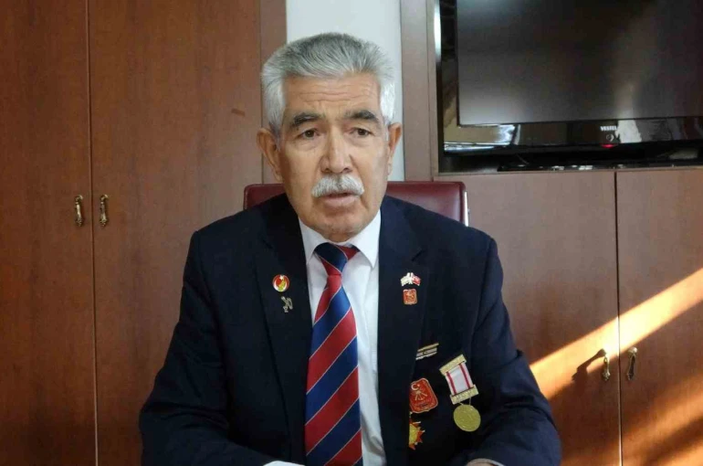 Trafik kazasında hayatını kaybeden Kıbrıs Gazisi toprağa verildi