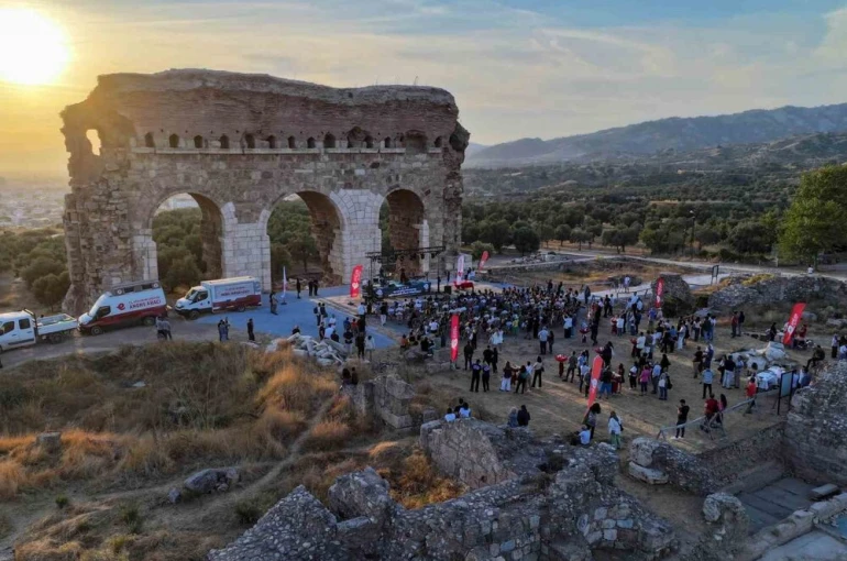 Tralleis Antik Kenti’nde sanat ve mitoloji buluşması