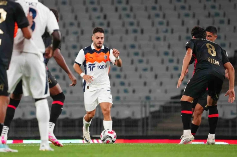 Trendyol Süper Lig: Fatih Karagümrük: 0 - RAMS Başakşehir: 2 (Maç sonucu)