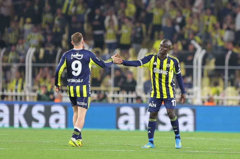 Trendyol Süper Lig: Fenerbahçe: 3 - Eyüpspor: 3 (Maç sonucu)