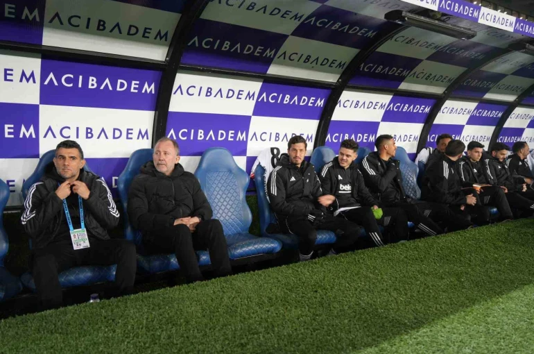 Trendyol Süper Lig: Gençlerbirliği: 0 - Beşiktaş: 0 (Maç devam ediyor)