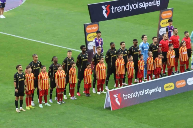 Trendyol Süper Lig: Kayserispor: 0 - Göztepe: 0 (İlk yarı)