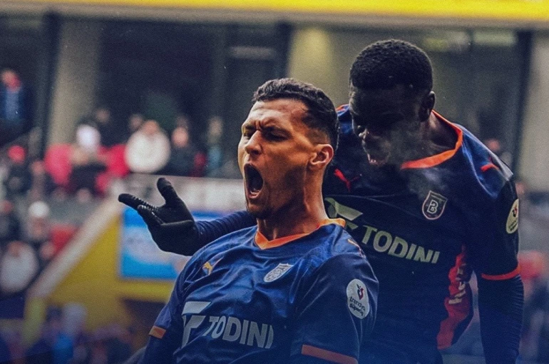 Trendyol Süper Lig: Kayserispor: 0 - RAMS Başakşehir: 1 (İlk yarı)