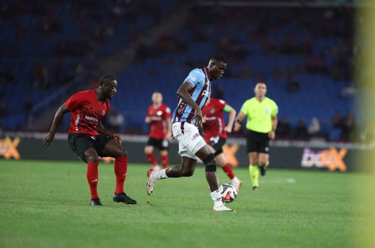 Trendyol Süper Lig: Trabzonspor: 0 - Gaziantep FK: 1 (İlk yarı) 