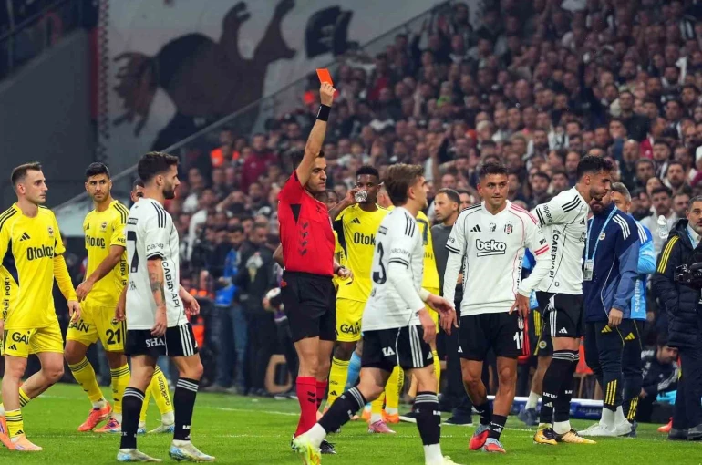 Trendyol Süper Lig’in ilk yarısında 676 sarı, 38 kırmızı kart çıktı