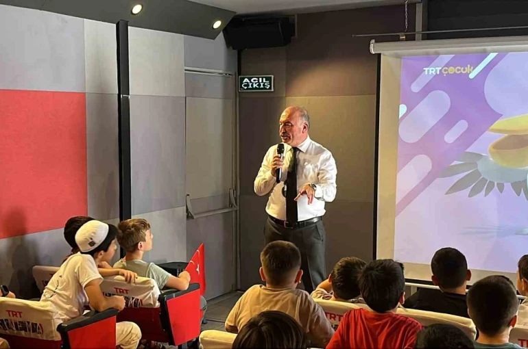 TRT sinema tırı Çorumlu çocuklar için perdelerini açtı