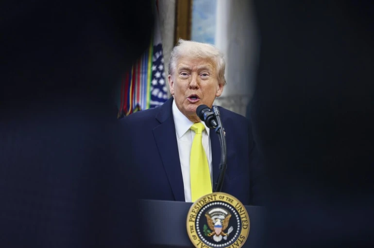 Trump, CIA'ye Venezuela'da operasyon yetkisi verdiğini doğruladı