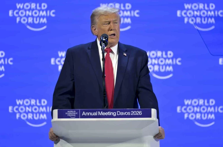 Trump: "(Grönland) Bana kötü biri diyorlar ama tek istediğim bir parça buz"