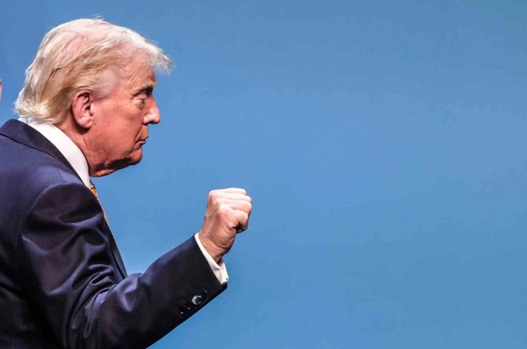Trump: "İran müzakerelere devam edilmesini istedi, ateşkesin sona erdiğini bildirdik"
