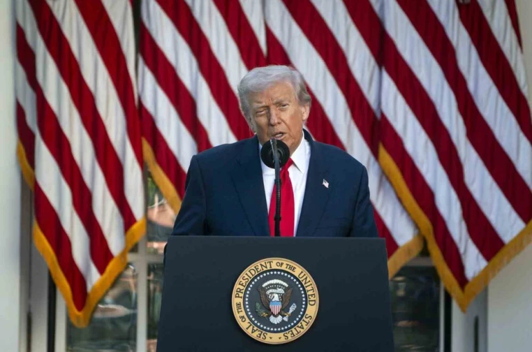 Trump: "İsrail ben izin verir vermez Gazze sokaklarına geri döner"