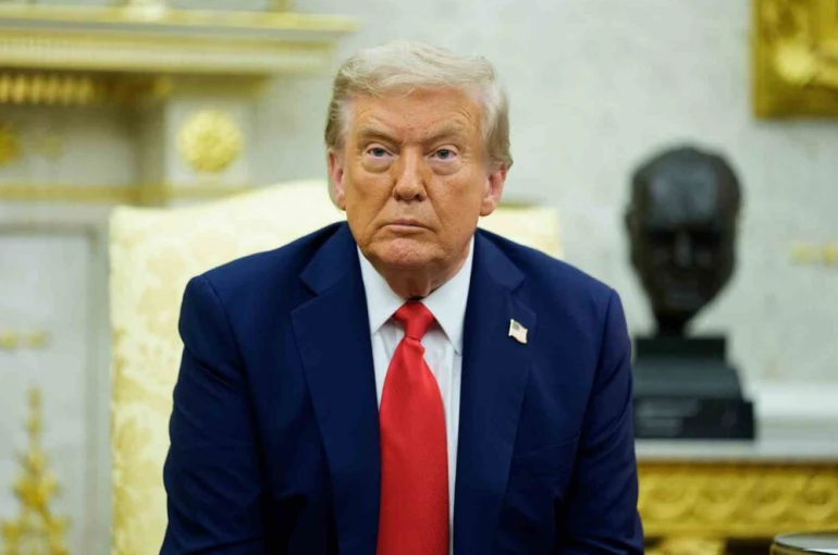 Trump’tan ABD hükümetinin kapalı kalmasına eleştiri: "Demokratlar yüzünden ABD askerine maaş ödenemeyecek"