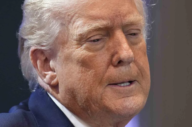 Trump’tan ABD Yüksek Mahkemesi’nin gümrük tarifelerinin iptali kararına sert tepki