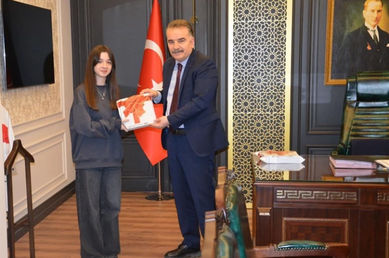 TÜBİTAK bölge şampiyonlarından Kaymakam Odabaş’a ziyaret