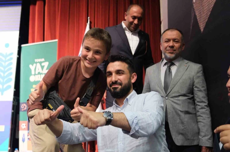TÜGVA Eskişehir Yaz Okulu lansmana büyük bir coşkuyla gerçekleştirildi