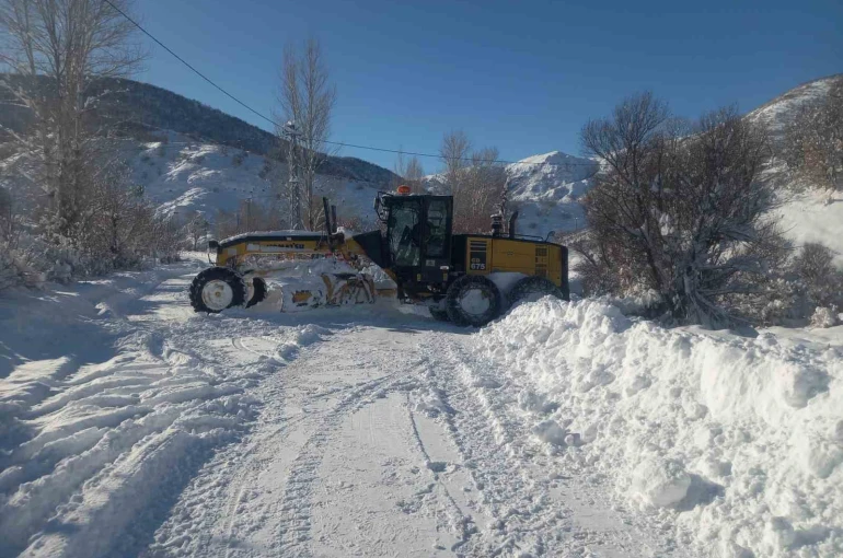 Tunceli’de 298 köy yolunda çalışmalar sürüyor
