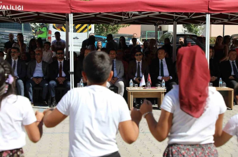 Tunceli’de, İlköğretim Haftası coşkuyla kutlandı