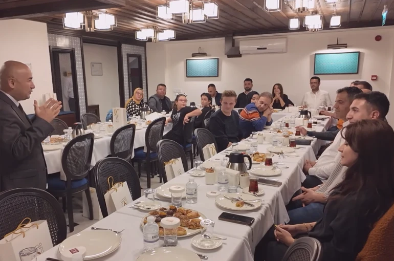 Turizm Rehberlerinden Sırçalı Hotel’e Tam Not
