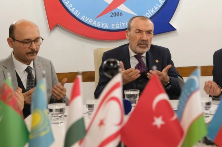 Türk Eğitim-Sen’den 250 Türkmen gencine akademik Türkçe eğitimi