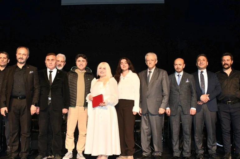 Türk Halk Müziği Topluluğu’ndan türkü gecesi