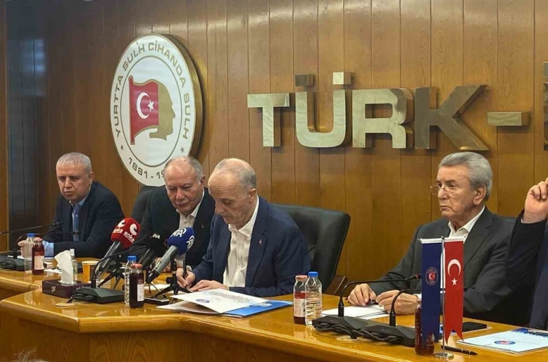 TÜRK-İŞ Başkanı Atalay: "Biz grevi amaç olarak görmedik, araç gördük"