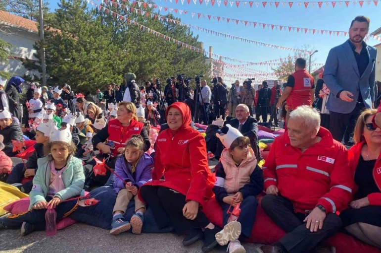 Türk Kızılay Başkanı Yılmaz: "(Gazze’ye insani yardım) Açık olduğu müddetçe içeriye insani yardım göndermeye devam edeceğiz"