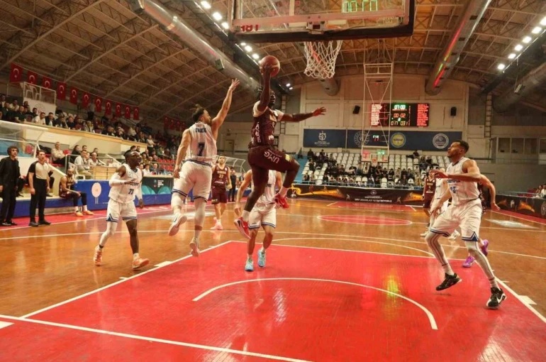 Türkiye Basketbol Ligi: Kocaeli BŞB Kağıtspor: 61 - Bandırma Bordo Basketbol: 82