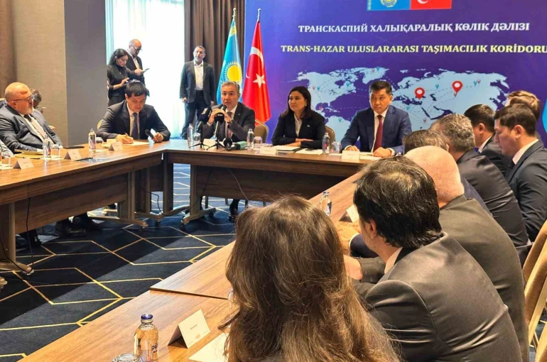 Türkiye - Kazakistan ticari işbirliği Orta Koridor odağında ele alındı