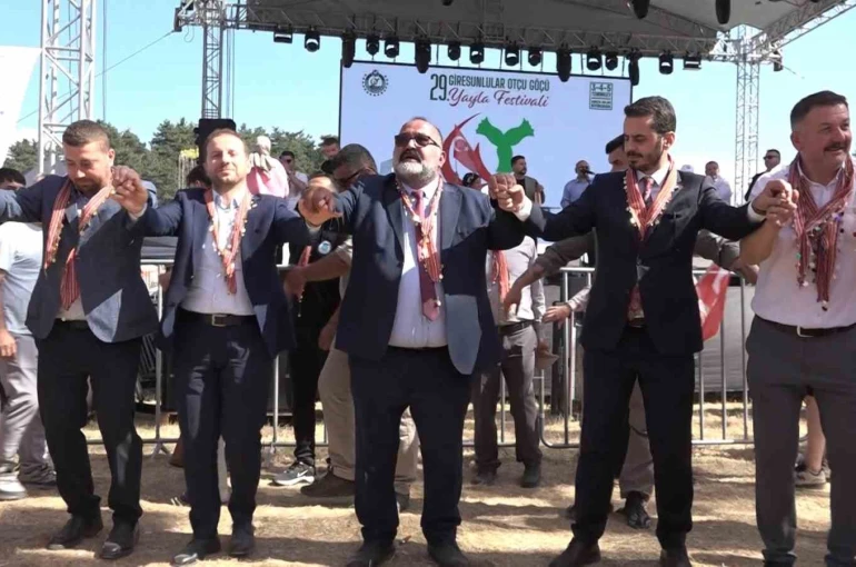 Türkiye’nin dört bir yanından gelen Giresunlular Bursa’da buluştu