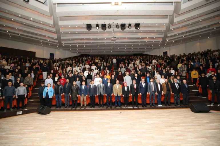 Türkiye’nin ilk astronotu Alper Gezeravcı: "Ay’a gitmek üzere ikinci görevin eşiğine gelmiştik, Mart ayına ötelendi şu anda"